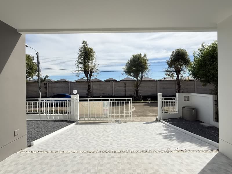 Life Bangkok Boulevard Wongwaen-Rama 9 : ไลฟ์ บางกอก บูเลอวาร์ด วงแหวน-พระราม9, กรุงเทพ, ถนนกาญจนาภิเษก, สะพานสูง, สะพานสูง, กรุงเทพ, 185 ตร.ม., บ้านเดี่ยว ขาย, โดย คุณ ศศิวิภา พูลทา, 500156109 - DDproperty.com