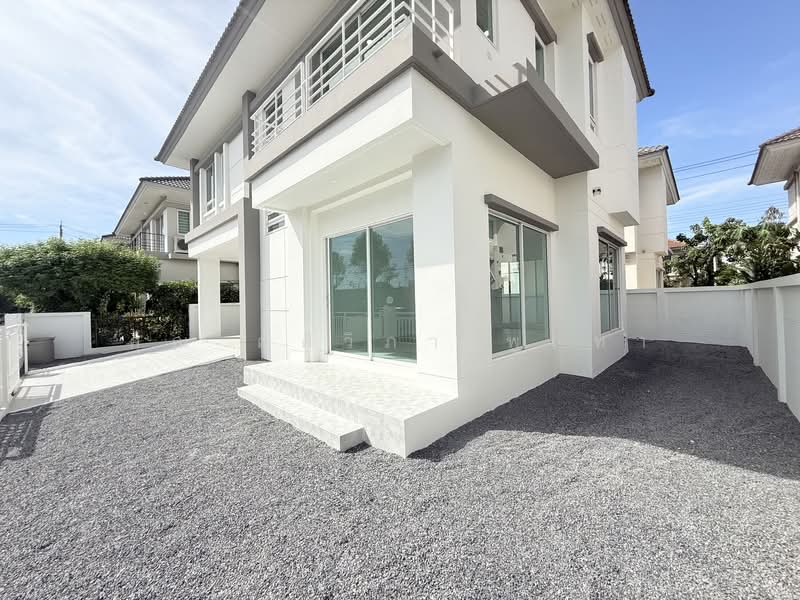 Life Bangkok Boulevard Wongwaen-Rama 9 : ไลฟ์ บางกอก บูเลอวาร์ด วงแหวน-พระราม9, กรุงเทพ, ถนนกาญจนาภิเษก, สะพานสูง, สะพานสูง, กรุงเทพ, 185 ตร.ม., บ้านเดี่ยว ขาย, โดย คุณ ศศิวิภา พูลทา, 500156109 - DDproperty.com