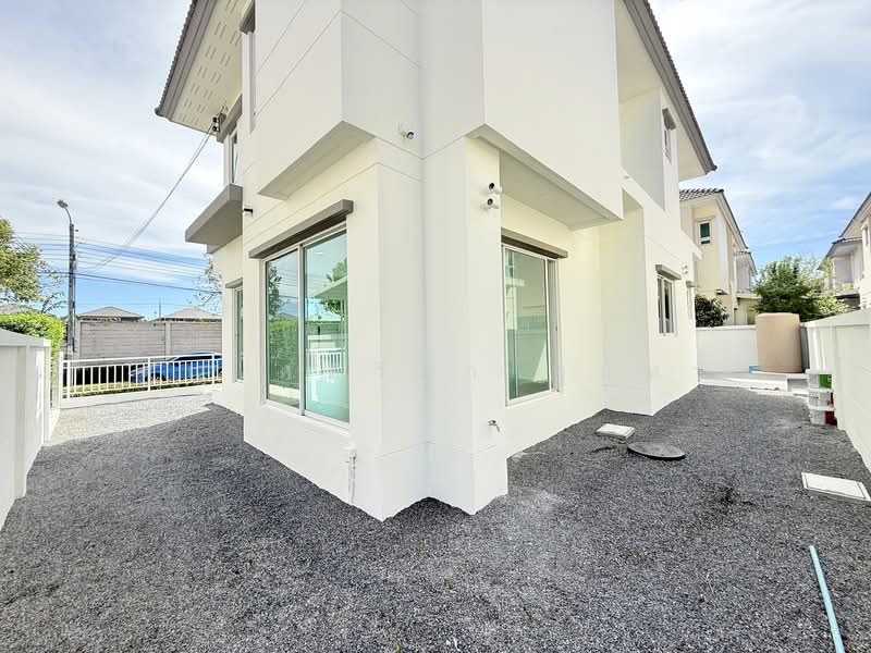 Life Bangkok Boulevard Wongwaen-Rama 9 : ไลฟ์ บางกอก บูเลอวาร์ด วงแหวน-พระราม9, กรุงเทพ, ถนนกาญจนาภิเษก, สะพานสูง, สะพานสูง, กรุงเทพ, 185 ตร.ม., บ้านเดี่ยว ขาย, โดย คุณ ศศิวิภา พูลทา, 500156109 - DDproperty.com