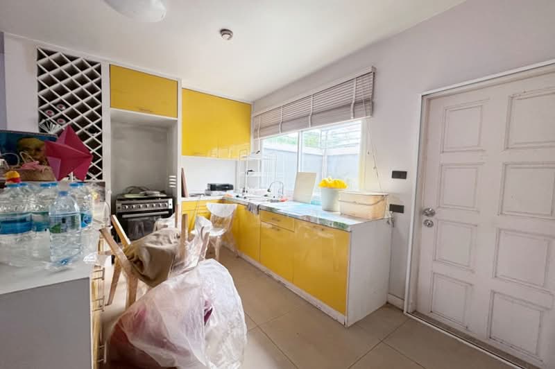 ซอยนวมินทร์ 42, Bangkok, Khlong Kum, Bueng Kum, Bangkok, 3 Bedrooms, 190 sqm, Townhouse For Sale, by คุณปาล์ม, 500156113 - DDproperty.com