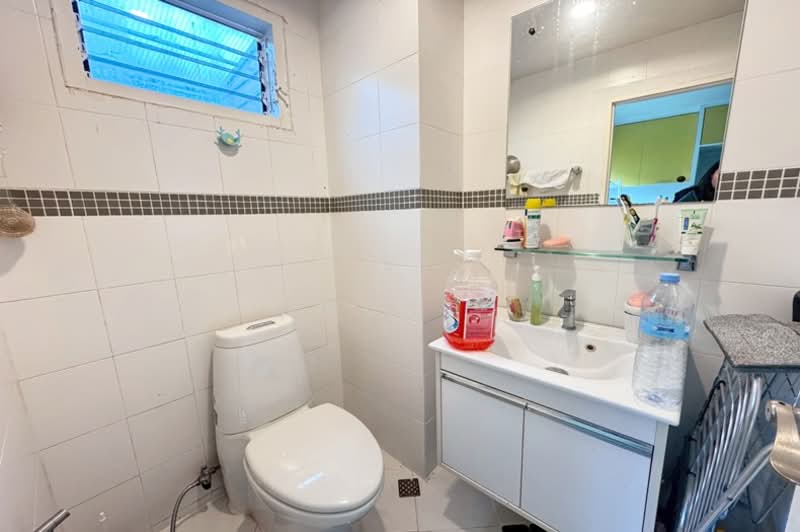 ซอยนวมินทร์ 42, Bangkok, Khlong Kum, Bueng Kum, Bangkok, 3 Bedrooms, 190 sqm, Townhouse For Sale, by คุณปาล์ม, 500156113 - DDproperty.com