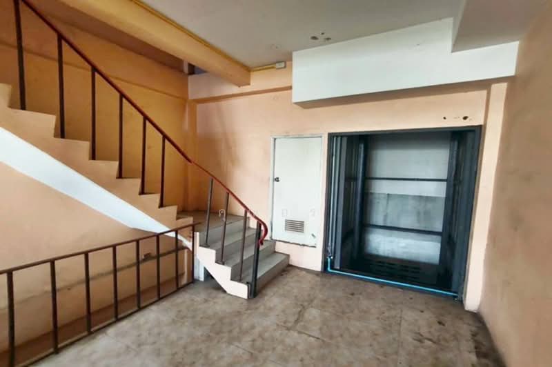 ขายอาคารพาณิชย์ 4.5ชั้น 2คูหา 30 ตรว. แจ้งวัฒนะ–ปากเกร็ด ซอยบุญศิริ ใกล้ MRT แยกปากเกร็ด, นนทบุรี, แจ้งวัฒนะ, ปากเกร็ด, ปากเกร็ด, นนทบุรี, 700 ตร.ม., ตึกแถว-อาคารพาณิชย์ ขาย, โดย คุณอร, 500156117 - DDproperty.com