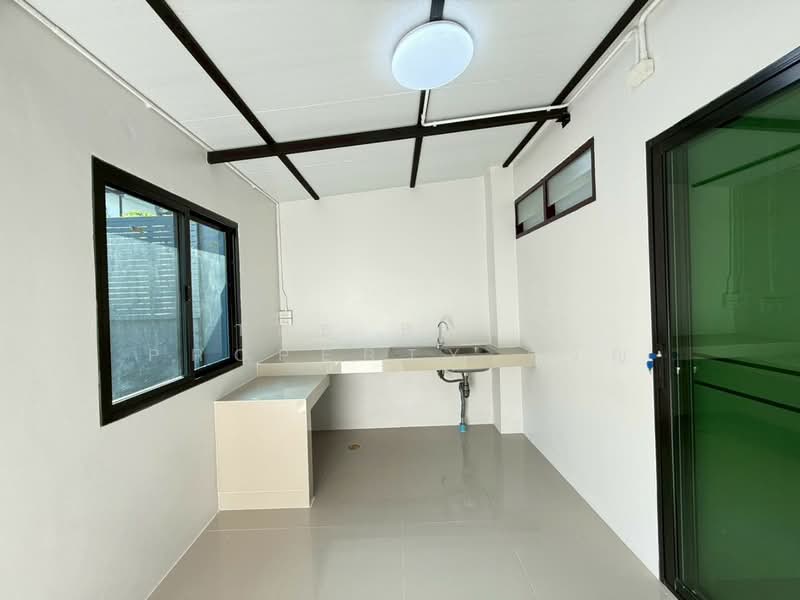 หมู่บ้านหงส์ประยูร1 บางบัวทอง, Nonthaburi, Bang Rak Pattana, Bang Bua Thong, Nonthaburi, 2 Bedrooms, 120 sqm, Townhouse For Sale, by The Best Property ขวัญ, 500156136 - DDproperty.com