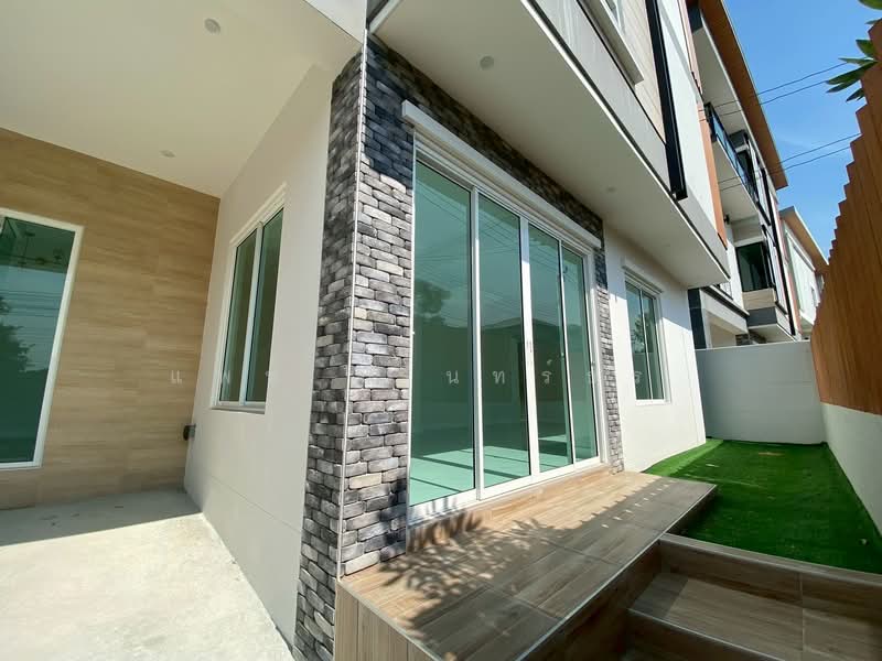 ลาดพร้าว 87, กรุงเทพ, วังทองหลาง, วังทองหลาง, กรุงเทพ, 175 ตร.ม., บ้านเดี่ยว ขาย, โดย แพท วรินทร์ธร , 500156165 - DDproperty.com