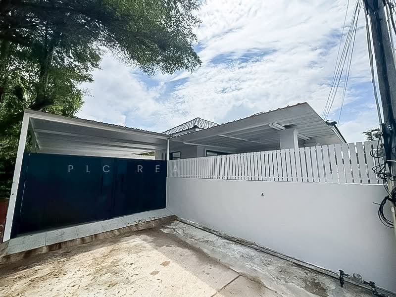 Single House for Sale in East Pattaya, Chon Buri (Pattaya), Bang Lamung, Bang Lamung (Pattaya), Chon Buri (Pattaya), 3 Bedrooms, 220 sqm, Single Detached House For Sale, by PLC Real Estate, 500156173 - DDproperty.com