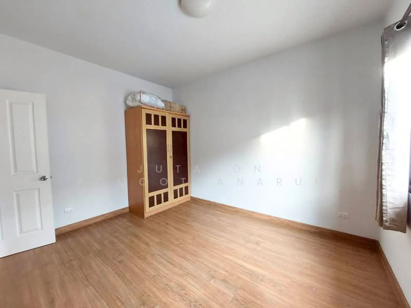 The Modish Ratchaphruek-Kanchanapisek, Pathum Thani, Ratchaphruek 77 Road, Khlong Phra Udom, Lat Lum Kaeo, Pathum Thani, 4 Bedrooms, 88 sqm, Single Detached House For Sale, by Jutanon Komoottanaruk, 500156198 - DDproperty.com