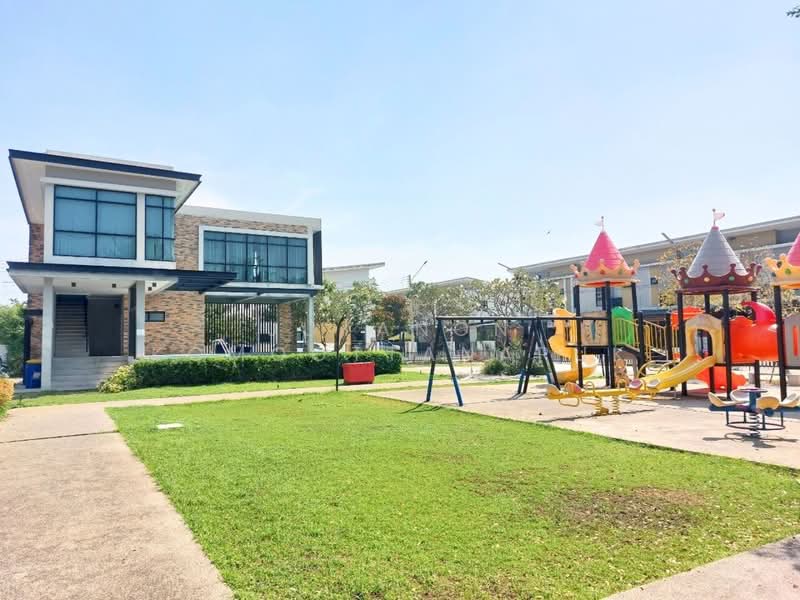 The Modish Ratchaphruek-Kanchanapisek, Pathum Thani, Ratchaphruek 77 Road, Khlong Phra Udom, Lat Lum Kaeo, Pathum Thani, 4 Bedrooms, 88 sqm, Single Detached House For Sale, by Jutanon Komoottanaruk, 500156198 - DDproperty.com