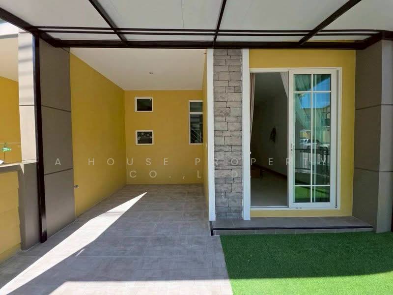 Golden Town Sriracha-Assumption, Chon Buri (Pattaya), Kaokilo, Surasak, Si Racha, Chon Buri (Pattaya), 3 Bedrooms, 79 sqm, Townhouse For Sale, by A House Property Co.,Ltd., 500156208 - DDproperty.com