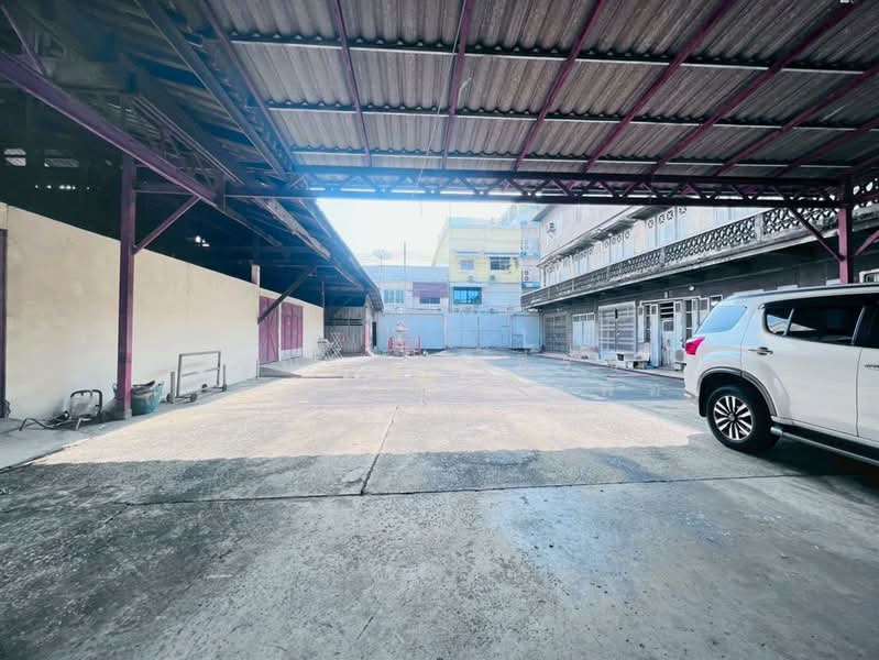 ที่ดิน + สิ่งปลูกสร้าง 3 ชั้น 939 ตร.ว. ถนนจักรพรรดิพงษ์ ตรอกโรงเลี้ยงเด็ก, กรุงเทพ, วัดเทพศิรินทร์, ป้อมปราบศัตรูพ่าย, กรุงเทพ, 3,756 ตร.ม., ที่ดิน ขาย, โดย คุณ พัทธ์ธีรา เจริญธรรม (พัท), 500156219 - DDproperty.com