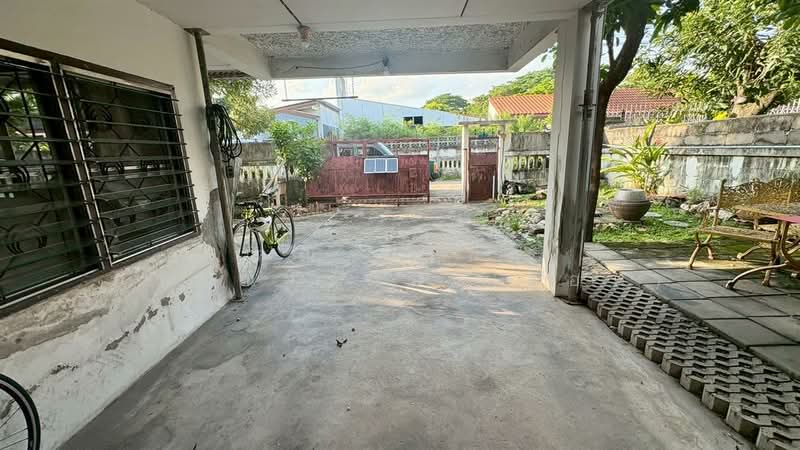 ที่ดิน +บ้าน 2 ชั้น 63 ตร.ว. ที่ดิน +บ้าน ซอยโชคชัย4 ซ.48 ถนนโชคชัย4, Bangkok, Lat Phrao, Lat Phrao, Bangkok, 4 Bedrooms, 250 sqm, Single Detached House For Sale, by คุณ กิริยา วรรณารักษ์ (แอฟ), 500156274 - DDproperty.com