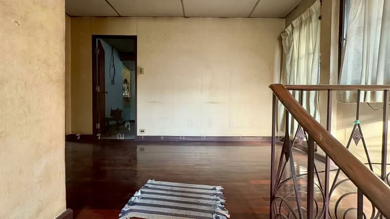 ที่ดิน +บ้าน 2 ชั้น 63 ตร.ว. ที่ดิน +บ้าน ซอยโชคชัย4 ซ.48 ถนนโชคชัย4, Bangkok, Lat Phrao, Lat Phrao, Bangkok, 4 Bedrooms, 250 sqm, Single Detached House For Sale, by คุณ กิริยา วรรณารักษ์ (แอฟ), 500156274 - DDproperty.com