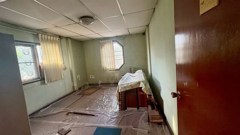 ที่ดิน +บ้าน 2 ชั้น 63 ตร.ว. ที่ดิน +บ้าน ซอยโชคชัย4 ซ.48 ถนนโชคชัย4, กรุงเทพ, ลาดพร้าว, ลาดพร้าว, กรุงเทพ, 250 ตร.ม., บ้านเดี่ยว ขาย, โดย คุณ กิริยา วรรณารักษ์ (แอฟ), 500156274 - DDproperty.com