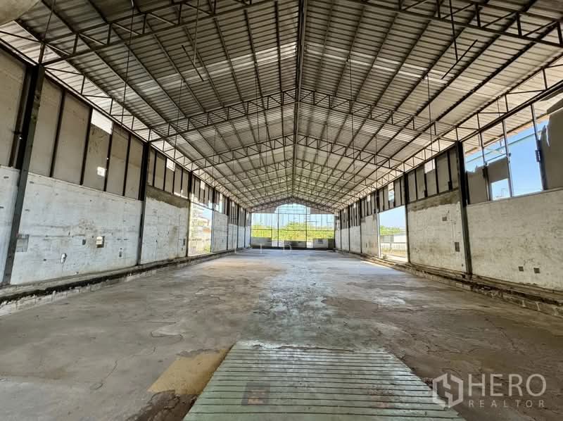 ให้เช่าโกดังพร้อมสำนักงาน 1,500 ตร.ม. นาดี เมืองสมุทรสาคร ใกล้ถนนเอกชัย และพระราม 2 hre00234, สมุทรสาคร, นาดี, เมืองสมุทรสาคร, สมุทรสาคร, 1,500 ตร.ม., โกดัง-โรงงาน ให้เช่า, โดย Hero Realtor Co., Ltd., 500156293 - DDproperty.com