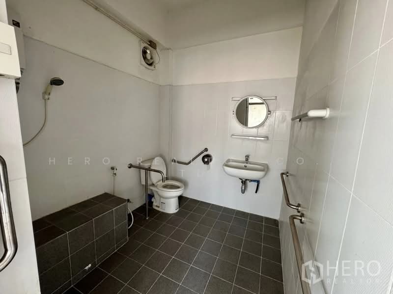 ให้เช่าโกดังพร้อมสำนักงาน 1,500 ตร.ม. นาดี เมืองสมุทรสาคร ใกล้ถนนเอกชัย และพระราม 2 hre00234, สมุทรสาคร, นาดี, เมืองสมุทรสาคร, สมุทรสาคร, 1,500 ตร.ม., โกดัง-โรงงาน ให้เช่า, โดย Hero Realtor Co., Ltd., 500156293 - DDproperty.com