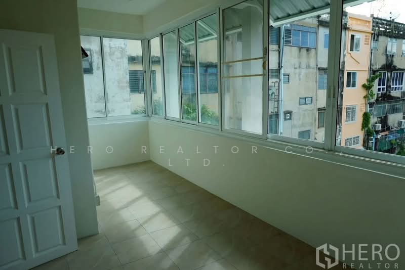 For Rent Home Office Sukhumvit 71 Near BTS Phra Khanong Bangkok HRE00263, Bangkok, วัฒนา, Phra Kanong Nua, Watthana, Bangkok, , 386 sqm, Office Space For Rent, by Hero Realtor Co., Ltd., 500156295 - DDproperty.com