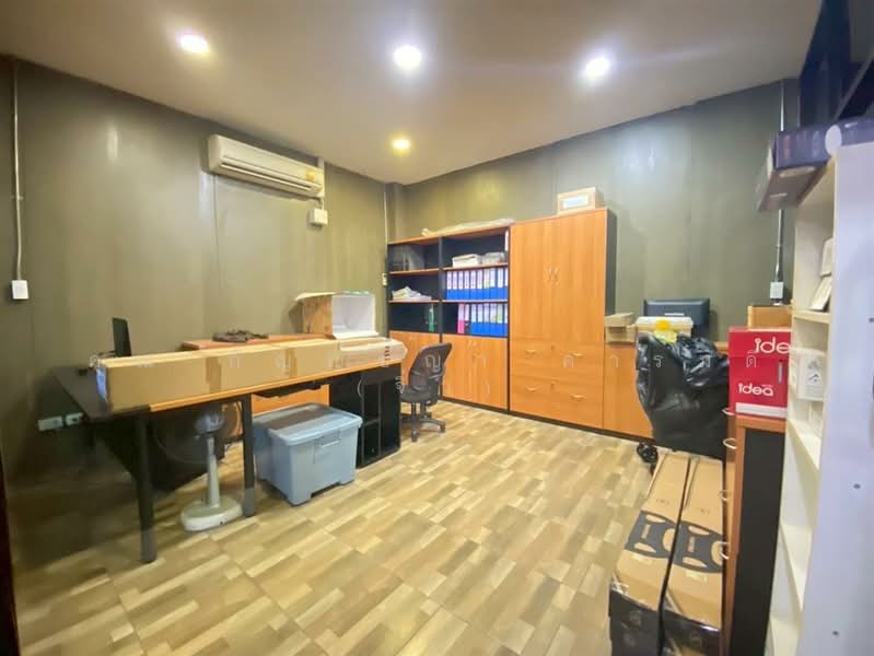 โกดัง + ออฟฟิศ 2 ชั้น 157.3 ตร.ว. โครงการ นิคม MMC แฟคตอรี่ คลองหนึ่ง ใกล้ตลาดไท, Pathum Thani, Khlong Nung, Khlong Luang, Pathum Thani, , 556 sqm, Warehouse/Factory For Sale, by คุณ กัญญ์ชญา คารมดี (จิ๋ว), 500156297 - DDproperty.com