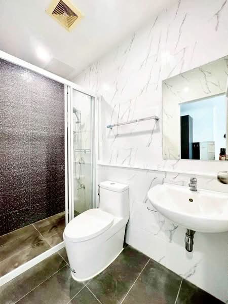 For rent Townhome Biztown Srinakarin company registration allowed ( SPSEVE1725 ), Bangkok, ศรีนครินทร์46/1, Nong Bon, Prawet, Bangkok, 4 Bedrooms, 250 sqm, Townhouse For Rent, by Khun Eve, 500156308 - DDproperty.com