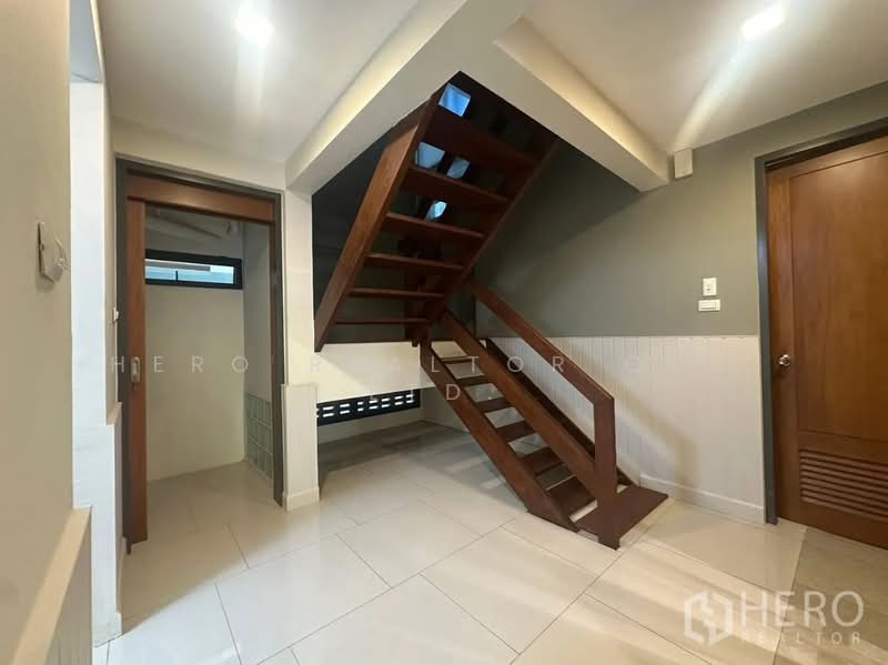 For rent 3 Bedroom Detached House in Watthana, Bangkok hre00237, Bangkok, Khlong Tan Nua, Watthana, Bangkok, 3 Bedrooms, 250 sqm, Single Detached House For Rent, by Hero Realtor Co., Ltd., 500156377 - DDproperty.com