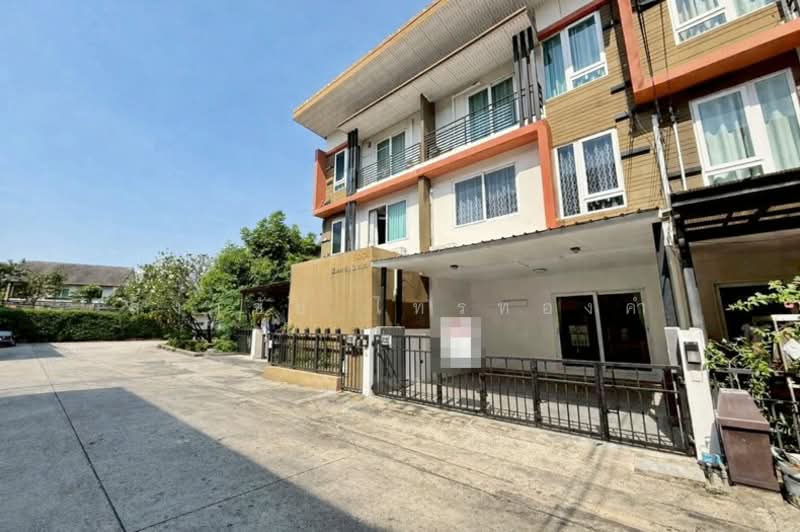 The Trust Townhome Kaset Nawamin-Nuanchan, Bangkok, Nuanchan Road, Nuan Chan, Bueng Kum, Bangkok, 4 Bedrooms, 170 sqm, Townhouse For Sale, by สง่าชัย ไทรทองคำ, 500156447 - DDproperty.com