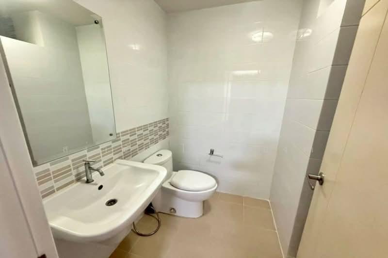 The Trust Townhome Kaset Nawamin-Nuanchan, Bangkok, Nuanchan Road, Nuan Chan, Bueng Kum, Bangkok, 4 Bedrooms, 170 sqm, Townhouse For Sale, by สง่าชัย ไทรทองคำ, 500156447 - DDproperty.com