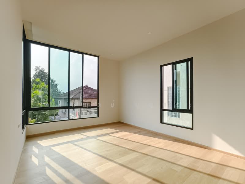The Master Ekkamai-Ramintra, Bangkok, Soi Ramintra 39, Tha Rang, Bang Khen, Bangkok, 4 Bedrooms, 661 sqm, Single Detached House For Sale, by กรกฤตย์ บุญสระ, 500156448 - DDproperty.com