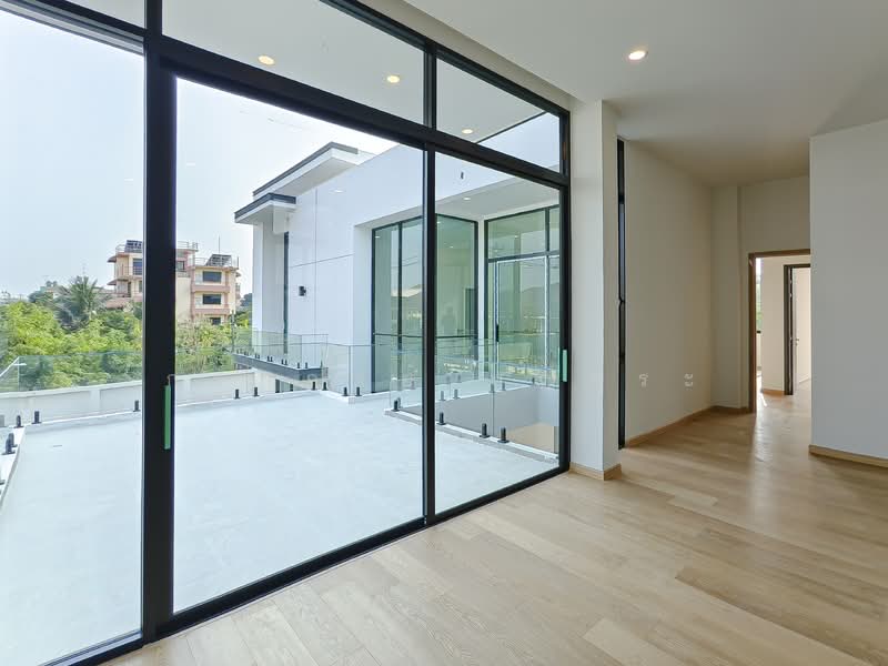 The Master Ekkamai-Ramintra, Bangkok, Soi Ramintra 39, Tha Rang, Bang Khen, Bangkok, 4 Bedrooms, 661 sqm, Single Detached House For Sale, by กรกฤตย์ บุญสระ, 500156448 - DDproperty.com