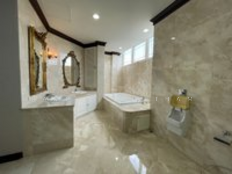 5-BR House, Bangkok, Chan Kasem, Chatuchak, Bangkok, 5 Bedrooms, 700 sqm, Single Detached House For Rent, by Ramita  Theptham, 500156454 - DDproperty.com