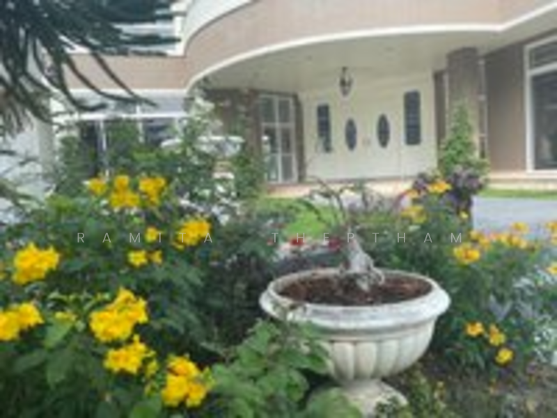 5-BR House, Bangkok, Chan Kasem, Chatuchak, Bangkok, 5 Bedrooms, 700 sqm, Single Detached House For Rent, by Ramita  Theptham, 500156454 - DDproperty.com