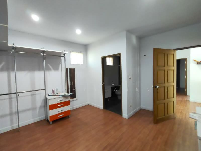 For Sale - บ้านเดี่ยวพระสมุทรเจดีย์ สมุทรปราการ, Samut Prakan