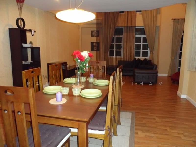 3-BR Townhouse, Bangkok, Bang Chak, Phra Khanong, Bangkok, 3 Bedrooms, 260 sqm, Townhouse For Rent, by Ramita Theptham, 500156485 - DDproperty.com