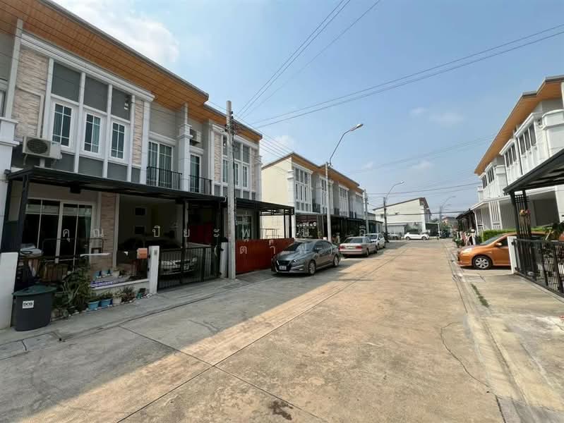 โกลเด้น ทาวน์ รามอินทรา-วงแหวน, Bangkok, Tha Rang, Bang Khen, Bangkok, 4 Bedrooms, 100 sqm, Townhouse For Sale, by คุณ ปิยะพงษ์ อินทโต (ต๊าฟ), 500156499 - DDproperty.com