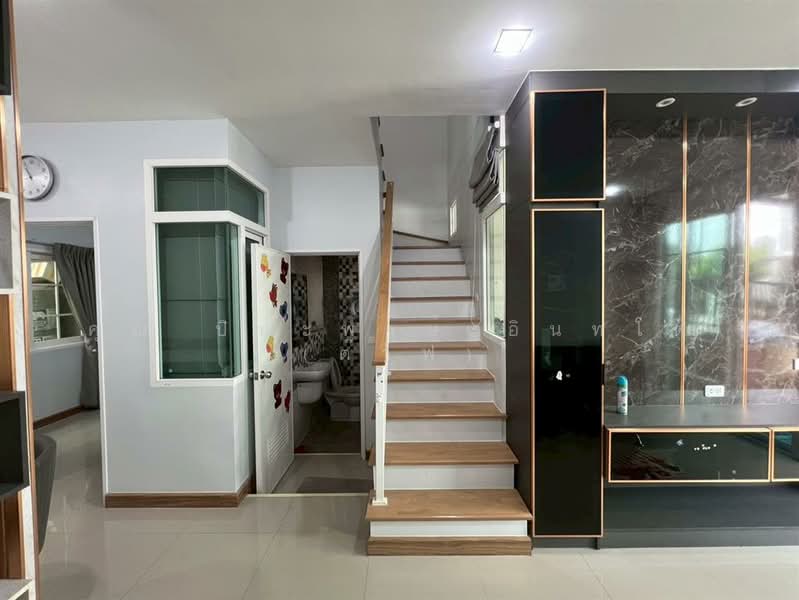 โกลเด้น ทาวน์ รามอินทรา-วงแหวน, Bangkok, Tha Rang, Bang Khen, Bangkok, 4 Bedrooms, 100 sqm, Townhouse For Sale, by คุณ ปิยะพงษ์ อินทโต (ต๊าฟ), 500156499 - DDproperty.com