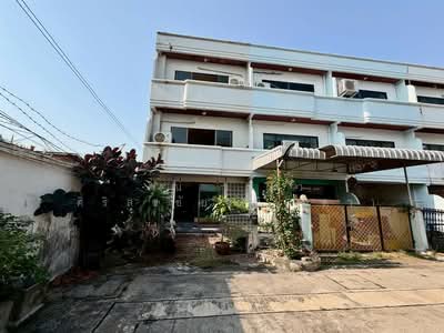 ขาย - หมู่บ้านปริยานนท์ ( Priyanon Village ) ซอยสาธุประดิษฐ์57, กรุงเทพ