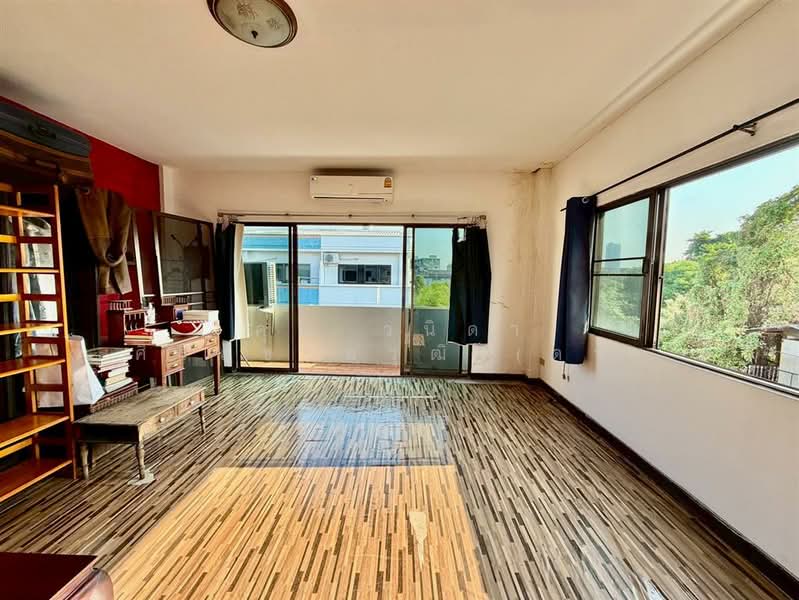 หมู่บ้านปริยานนท์ ( Priyanon Village ) ซอยสาธุประดิษฐ์57, Bangkok, Bang Pong Pang, Yan Nawa, Bangkok, 3 Bedrooms, 130 sqm, Townhouse For Sale, by คุณ วนิดา ศิริสุขชัยวุฒิ (ดา), 500156517 - DDproperty.com