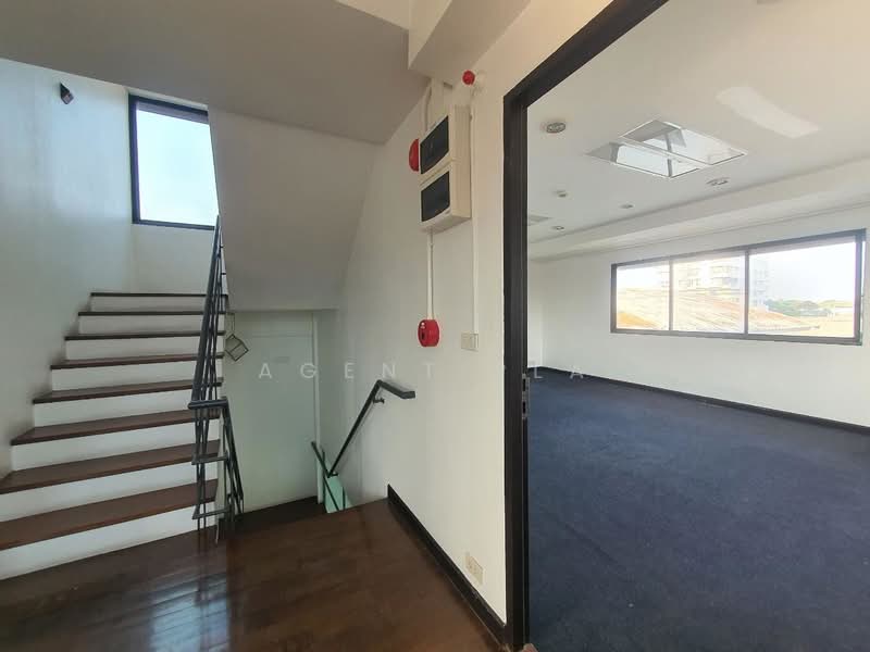 Warehouse for rent with office buildings Near BTS Punnawithi (SPSAM138), Bangkok, สุขุมวิท101, Bang Chak, Phra Khanong, Bangkok, , 1,000 sqm, Warehouse/Factory For Rent, by Agent Pla, 500156521 - DDproperty.com