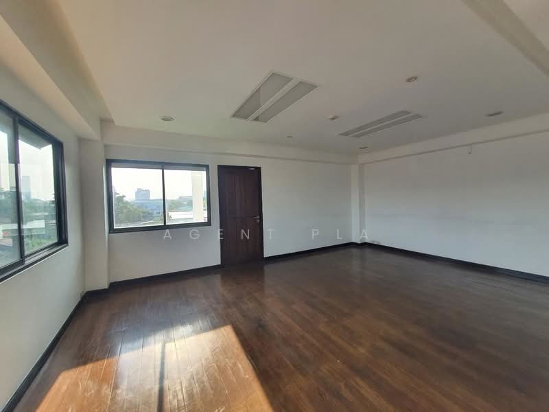 Warehouse for rent with office buildings Near BTS Punnawithi (SPSAM138), Bangkok, สุขุมวิท101, Bang Chak, Phra Khanong, Bangkok, , 1,000 sqm, Warehouse/Factory For Rent, by Agent Pla, 500156521 - DDproperty.com