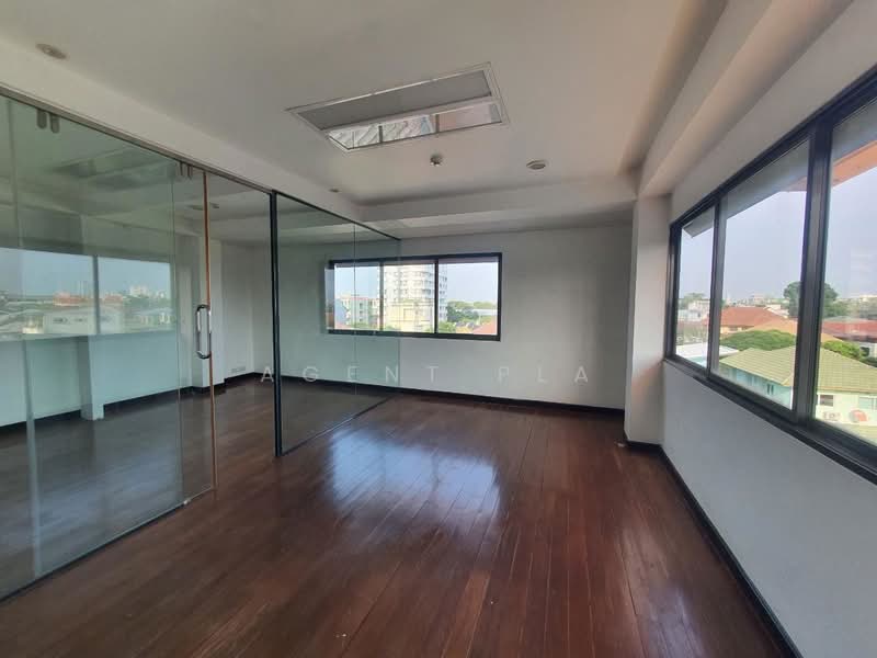 Warehouse for rent with office buildings Near BTS Punnawithi (SPSAM138), Bangkok, สุขุมวิท101, Bang Chak, Phra Khanong, Bangkok, , 1,000 sqm, Warehouse/Factory For Rent, by Agent Pla, 500156521 - DDproperty.com