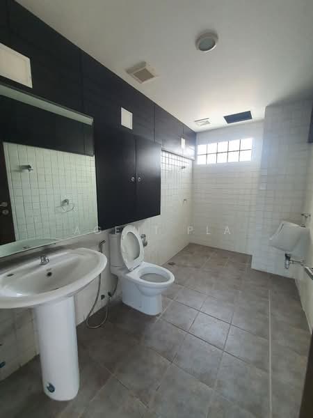 Warehouse for rent with office buildings Near BTS Punnawithi (SPSAM138), Bangkok, สุขุมวิท101, Bang Chak, Phra Khanong, Bangkok, , 1,000 sqm, Warehouse/Factory For Rent, by Agent Pla, 500156521 - DDproperty.com