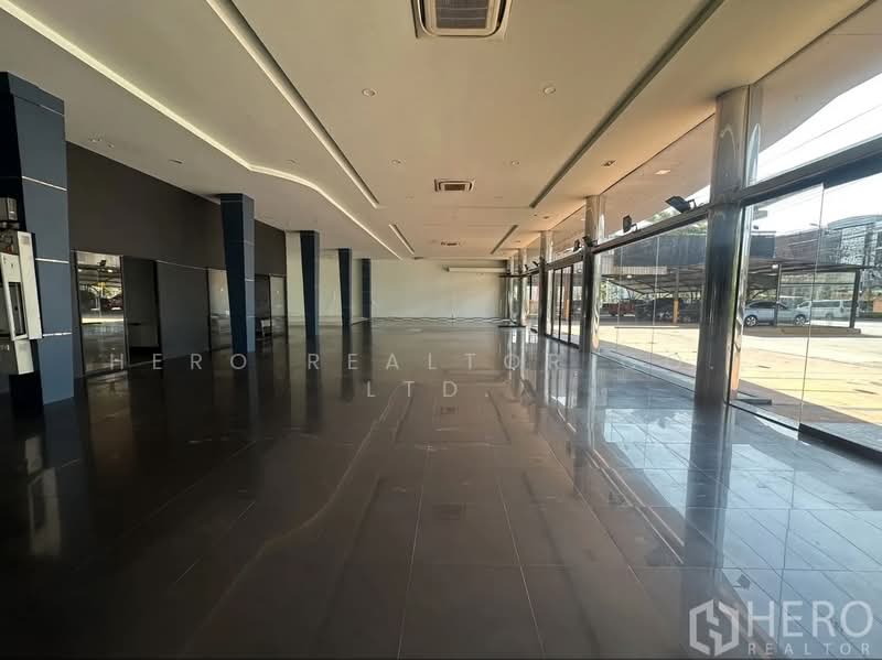 For Rent - For rent Showroom 1155sqm in Suan Luang Bangkok HRE00257, Bangkok