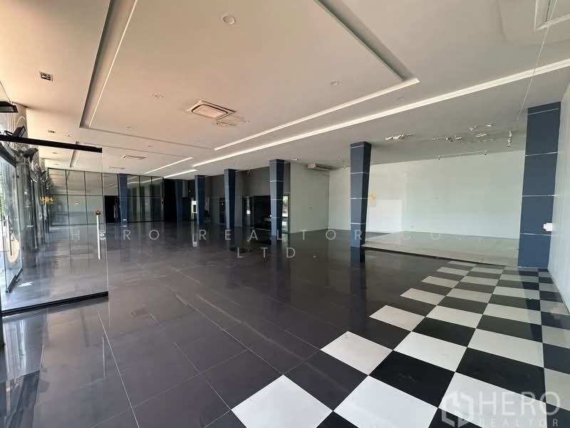 For Rent - For rent Showroom 1155sqm in Suan Luang Bangkok HRE00257, Bangkok