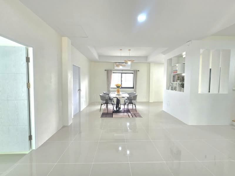 Lanceo Ramintra-Nawamin, Bangkok, Leap Klong Song Road, Bang Chun, Khlong Sam Wa, Bangkok, 5 Bedrooms, 250 sqm, Single Detached House For Sale, by นภัสศรณ์ วงศ์สินไทยกร (นันท์), 500156535 - DDproperty.com