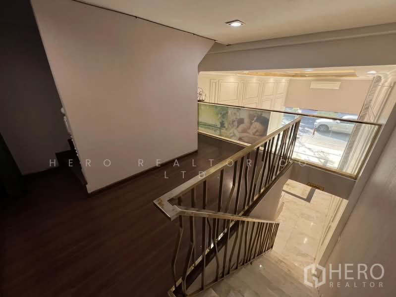 ขายอาคารพาณิชย์ 250 ตร.ม. เอกมัย เขตวัฒนา ใกล้ BTS เอกมัย พระโขนงเหนือ bre17184, กรุงเทพ, พระโขนงเหนือ, วัฒนา, กรุงเทพ, 250 ตร.ม., ตึกแถว-อาคารพาณิชย์ ขาย, โดย Hero Realtor Co., Ltd., 500156554 - DDproperty.com