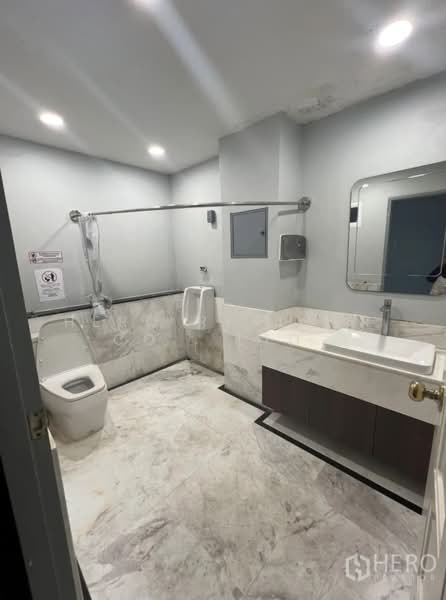 For sale Shophouse 250sqm in Phra Khanong Nuea, Watthana, Bangkok BTS Ekkamai bre17184, Bangkok, Phra Kanong Nua, Watthana, Bangkok, , 250 sqm, Shophouse For Sale, by Hero Realtor Co., Ltd., 500156554 - DDproperty.com