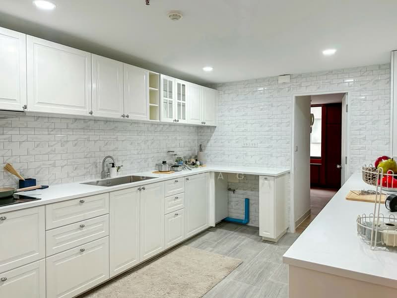 Las Colinas : ลาส โคลินาส, กรุงเทพ, ถนนสุขุมวิท 21, คลองเตยเหนือ, วัฒนา, กรุงเทพ, 240 ตร.ม., คอนโด ขาย, โดย Phitchaporn Buamag, 500156682 - DDproperty.com