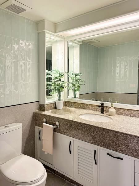 Las Colinas, Bangkok, Sukhumvit 21 Road, Khlongtoei Nua, Watthana, Bangkok, 3 Bedrooms, 240 sqm, Condo For Sale, by Phitchaporn Buamag, 500156682 - DDproperty.com