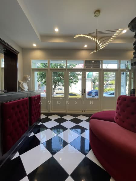 ให้เช่าอาคารพาณิชย์ 3 ชั้น กรุงเทพกรีฑา ซอย 7, กรุงเทพ, หัวหมาก, บางกะปิ, กรุงเทพ, 180 ตร.ม., ตึกแถว-อาคารพาณิชย์ ให้เช่า, โดย Jatuporn Amonsin, 500156699 - DDproperty.com