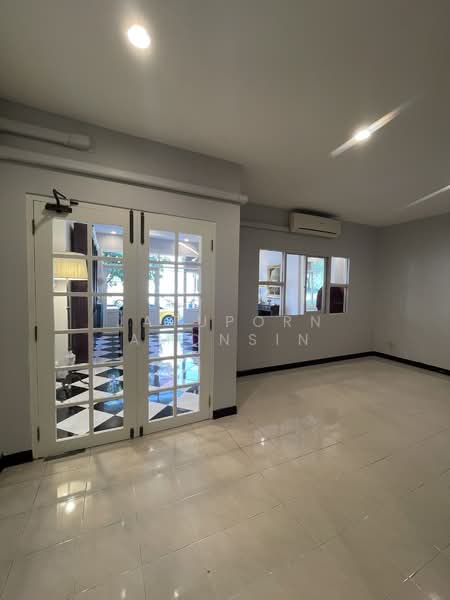 ให้เช่าอาคารพาณิชย์ 3 ชั้น กรุงเทพกรีฑา ซอย 7, Bangkok, Hua Mak, Bang Kapi, Bangkok, , 180 sqm, Shophouse For Rent, by Jatuporn Amonsin, 500156699 - DDproperty.com