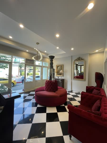 ให้เช่าอาคารพาณิชย์ 3 ชั้น กรุงเทพกรีฑา ซอย 7, Bangkok, Hua Mak, Bang Kapi, Bangkok, , 180 sqm, Shophouse For Rent, by Jatuporn Amonsin, 500156699 - DDproperty.com