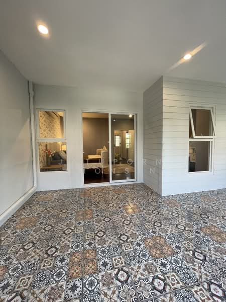 ให้เช่าอาคารพาณิชย์ 3 ชั้น กรุงเทพกรีฑา ซอย 7, Bangkok, Hua Mak, Bang Kapi, Bangkok, , 180 sqm, Shophouse For Rent, by Jatuporn Amonsin, 500156699 - DDproperty.com