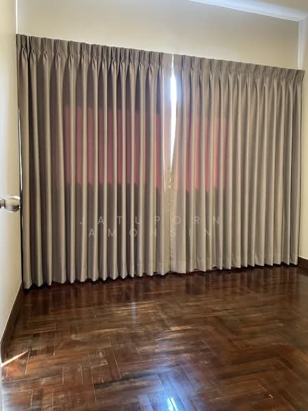 ให้เช่าอาคารพาณิชย์ 3 ชั้น กรุงเทพกรีฑา ซอย 7, Bangkok, Hua Mak, Bang Kapi, Bangkok, , 180 sqm, Shophouse For Rent, by Jatuporn Amonsin, 500156699 - DDproperty.com